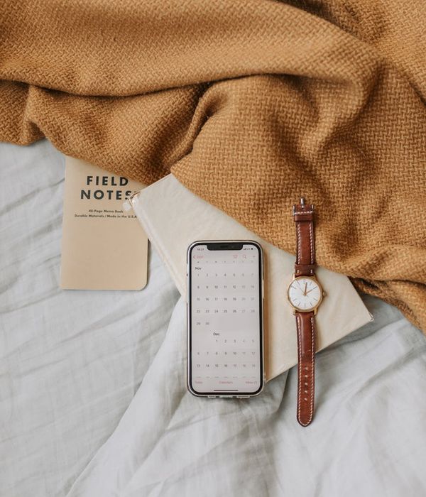 Calendar with a scheduled time slot for exercise.